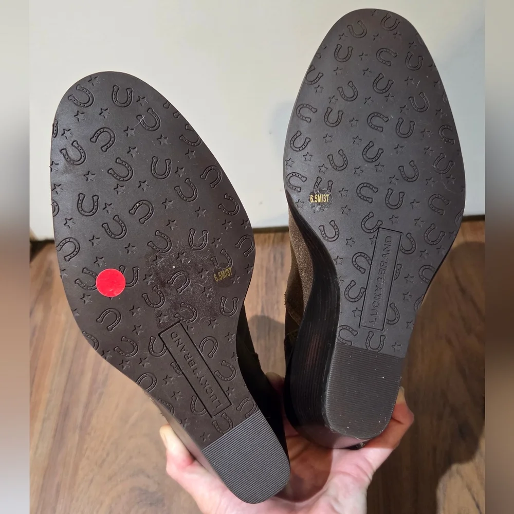 Women's Lucky Brand Ankle Wedge Slip On Boots Size 6.5 NWOT - Picture 4 of 6